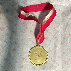 Victoria’s Secret collectible 🏅